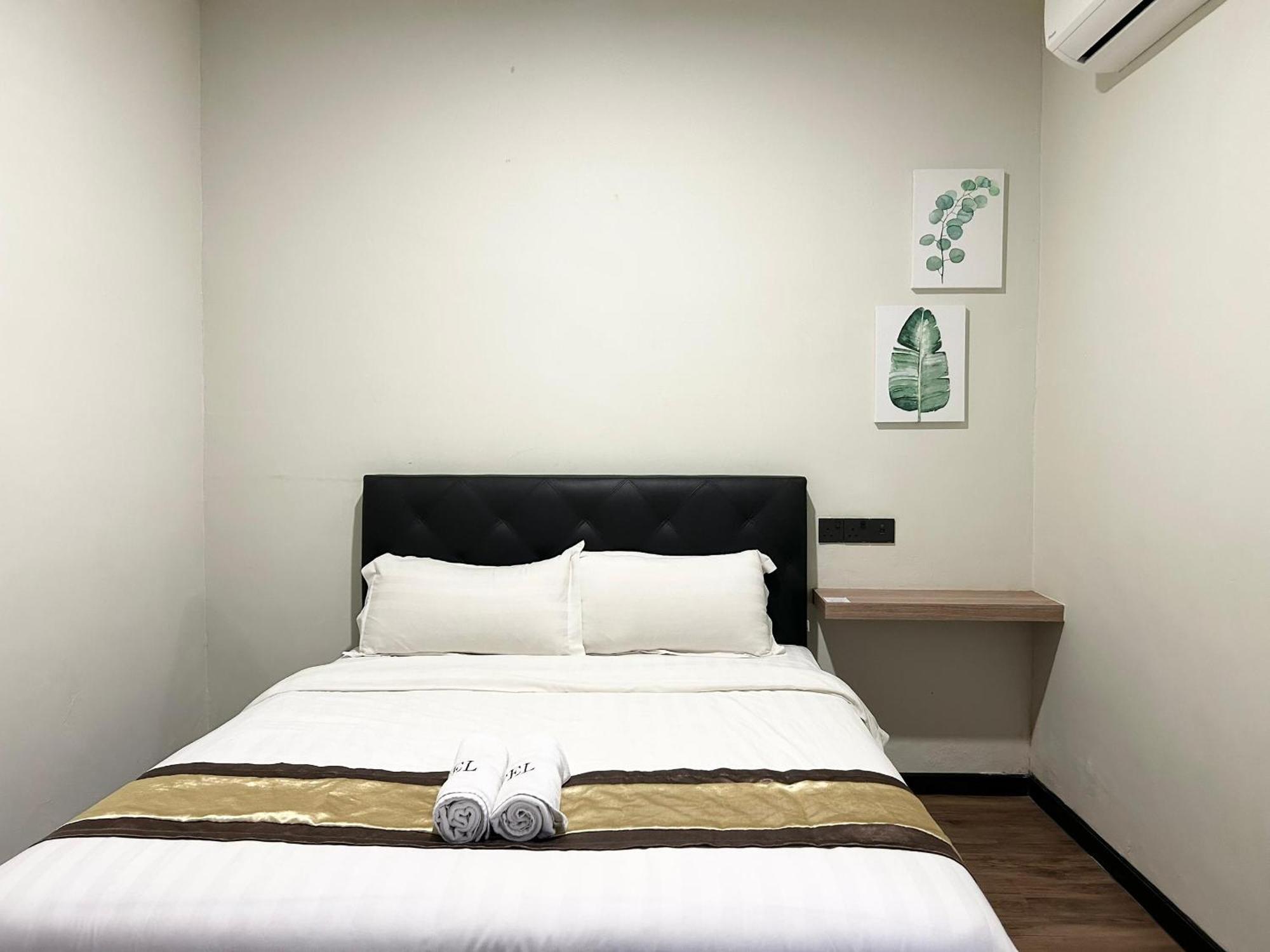 Gill Garden Boutique Hotel Malacca Room photo